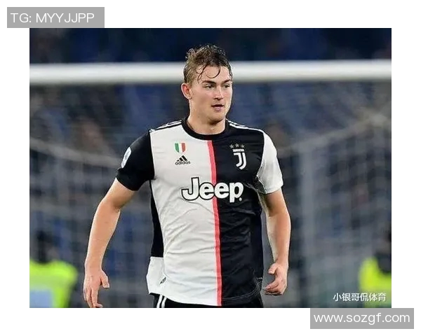 足球巨星生活照对比：从豪华别墅到家庭时光展现不同面貌